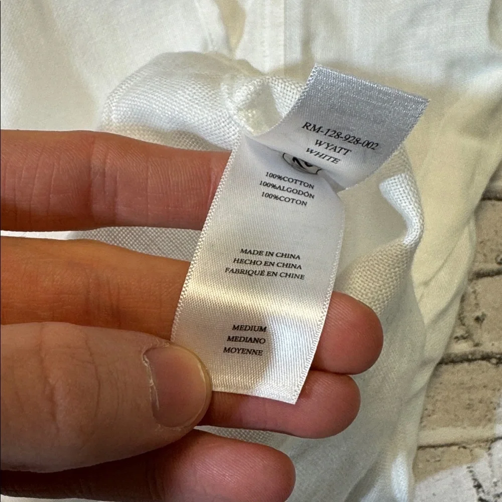 Rails mens M Medium white solid lightweight Wyatt button up casual shirt EUC - Picture 6 of 6